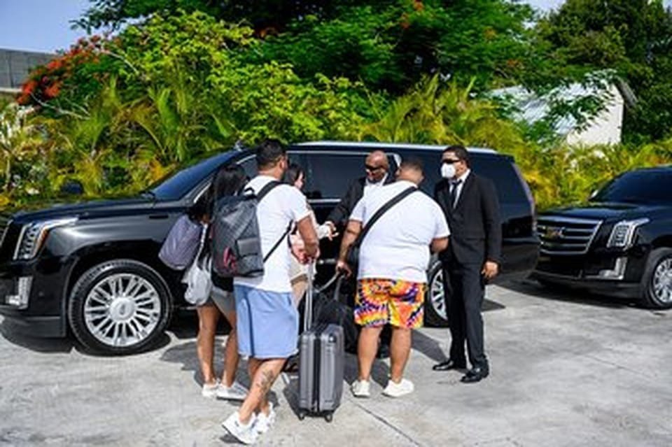 Vip Transportation & Luxury Car Services In (PUJ) To Hotels - Image 7